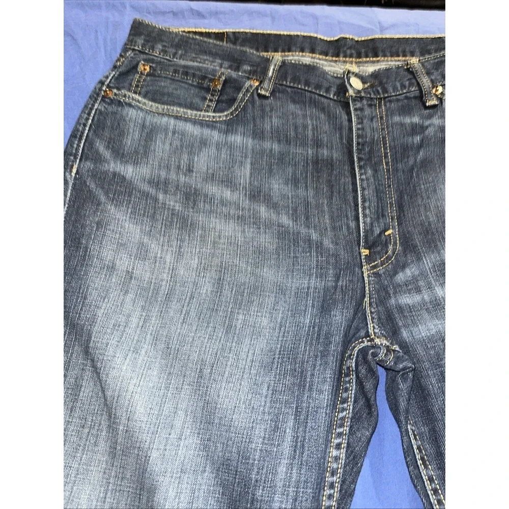 Levi's Men's 514 38 x 32 Original Straight Fit Jeans Medium Wash Blue Denim